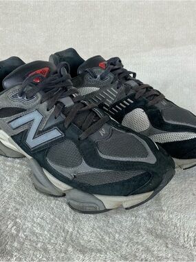 New Balance 9060 U9060BLK Mens Size 10.5 Black Gray Suede Running Shoes